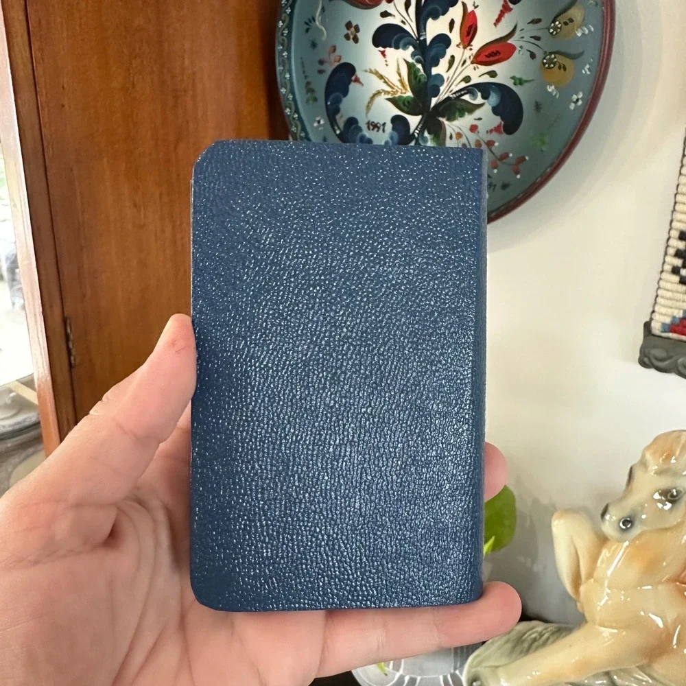 Gideons International Pocket Bible New Testament Psalms Proverbs Blue Gold